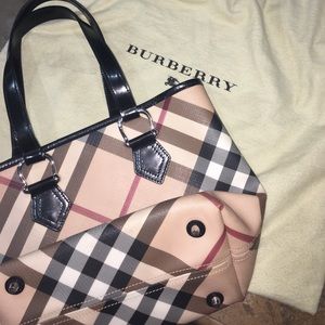 Burberry cream /Nude tote